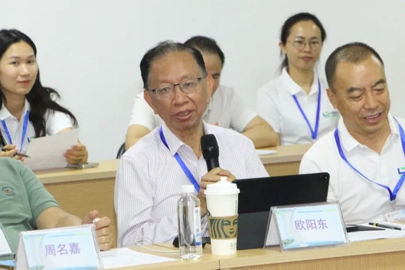 广东组杰青走进龙健智造 (2).jpg